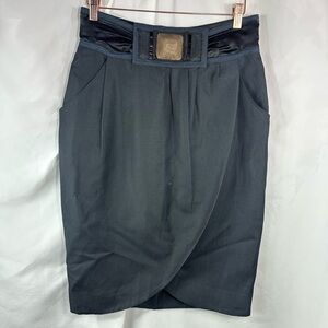 Hanii Y navy tulip midi skirt with wood waist detail size 46